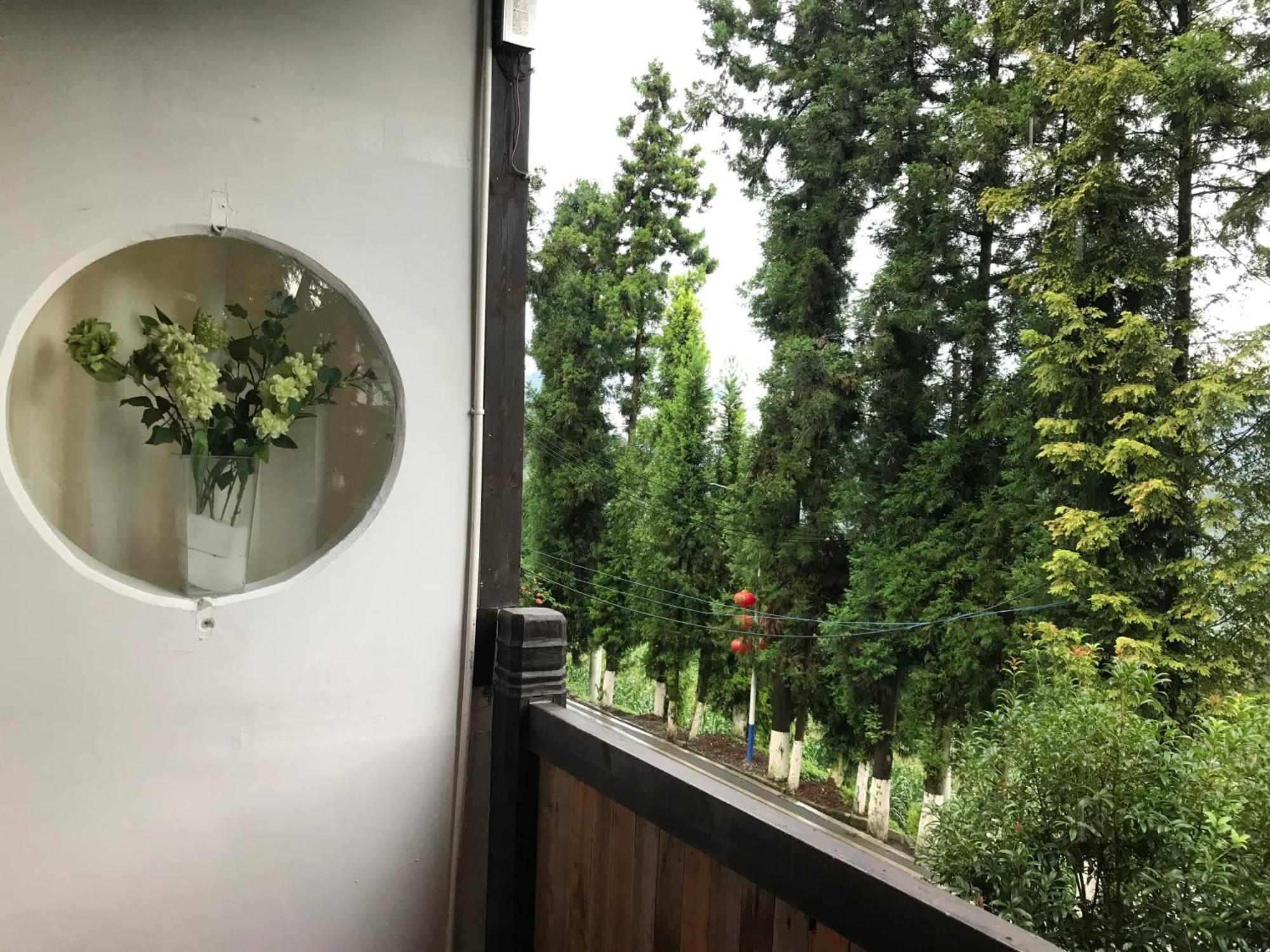 Enshi Grand Canyon Chunlun Farmstay Exterior photo