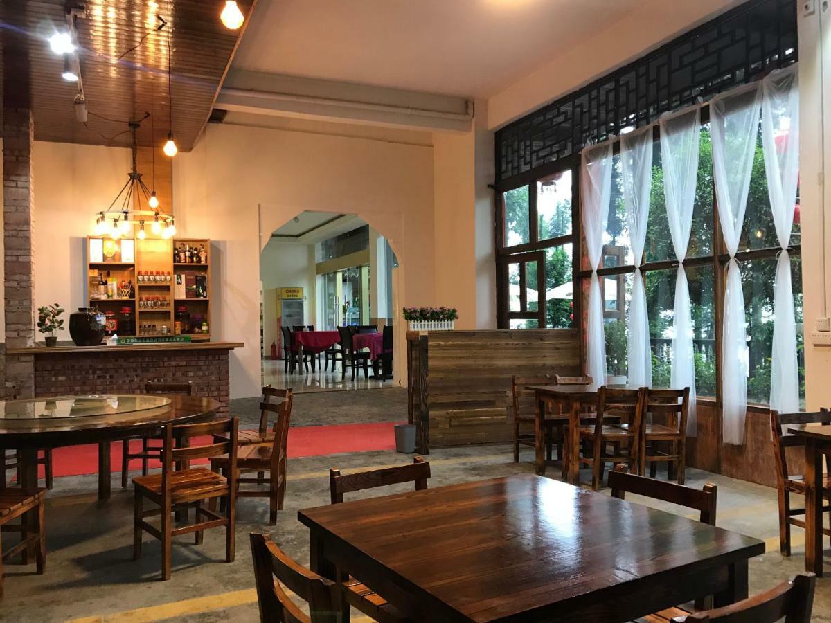 Enshi Grand Canyon Chunlun Farmstay Exterior photo