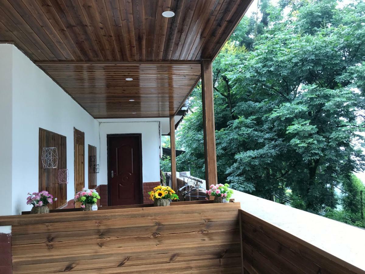 Enshi Grand Canyon Chunlun Farmstay Exterior photo