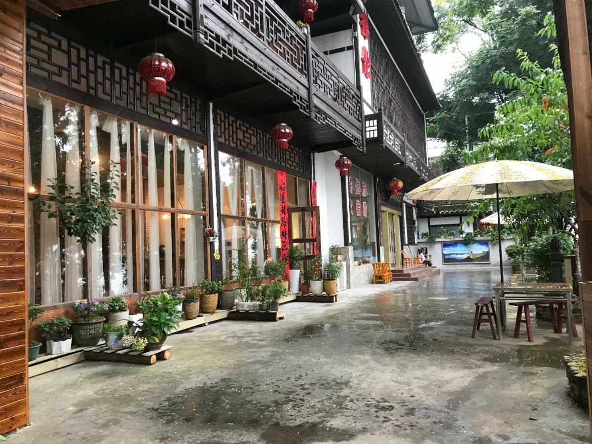 Enshi Grand Canyon Chunlun Farmstay Exterior photo